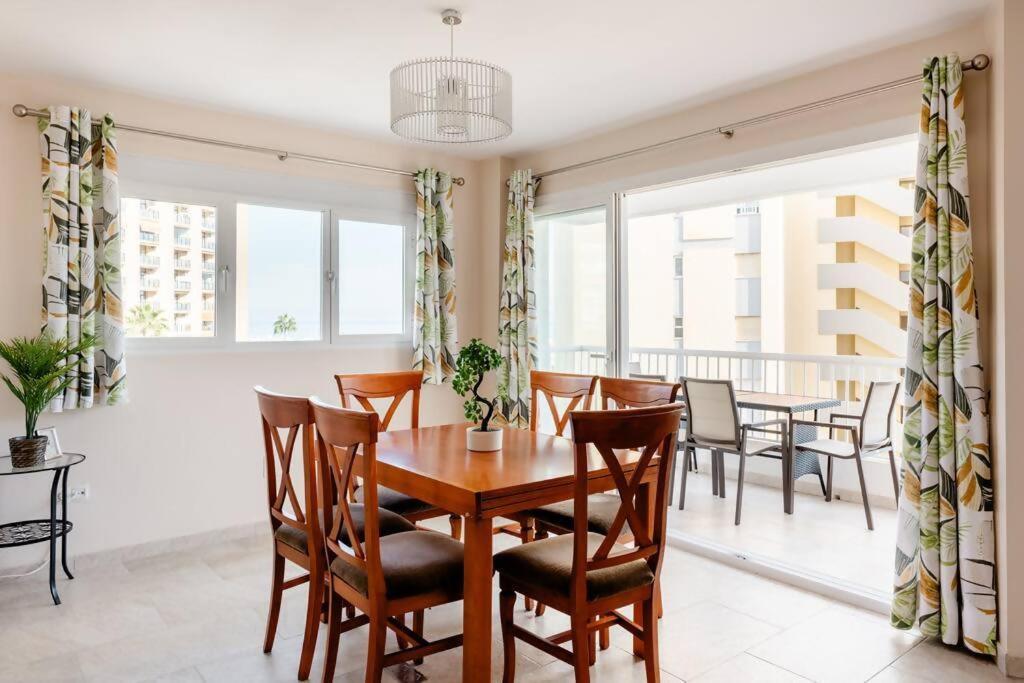 Apartament Amplio Con Vistas Al Mar Y Piscina En Benalmádena Zewnętrze zdjęcie
