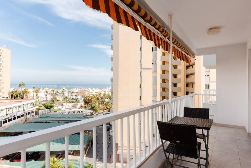 Apartament Amplio Con Vistas Al Mar Y Piscina En Benalmádena Zewnętrze zdjęcie