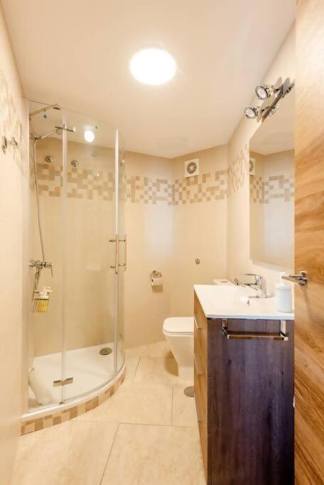 Apartament Amplio Con Vistas Al Mar Y Piscina En Benalmádena Zewnętrze zdjęcie