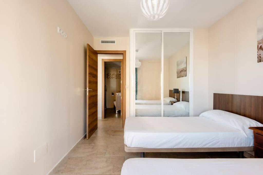 Apartament Amplio Con Vistas Al Mar Y Piscina En Benalmádena Zewnętrze zdjęcie