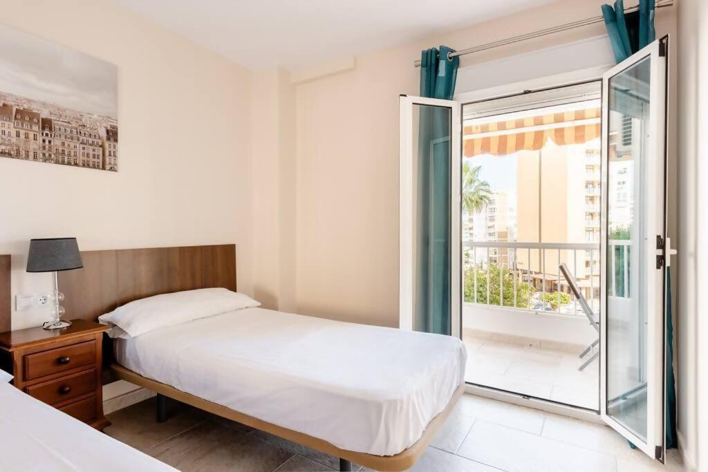 Apartament Amplio Con Vistas Al Mar Y Piscina En Benalmádena Zewnętrze zdjęcie