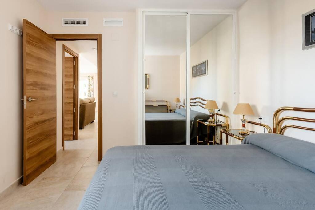 Apartament Amplio Con Vistas Al Mar Y Piscina En Benalmádena Zewnętrze zdjęcie