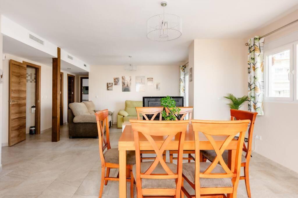 Apartament Amplio Con Vistas Al Mar Y Piscina En Benalmádena Zewnętrze zdjęcie